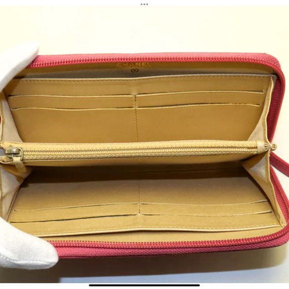 Y2K fuchsia Chanel camellia wallet - Picture 3 of 5